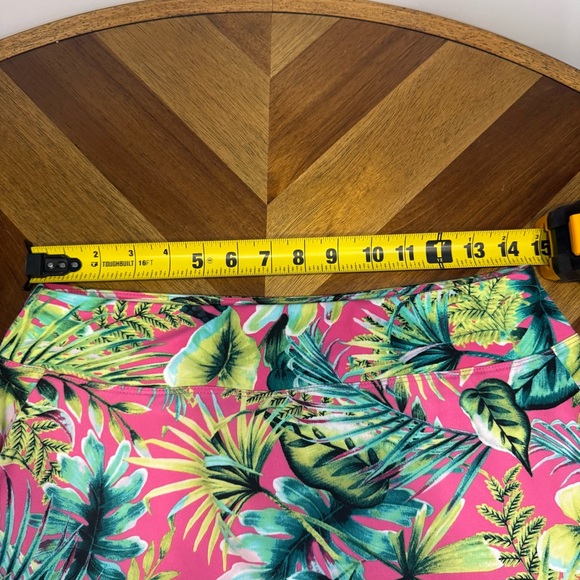 Tommy Bahama Pink and Green Tropical golf skirt/skort and shirt - Picture 8 of 10